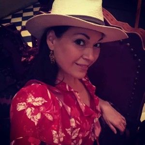 Meet your Posher, Posh